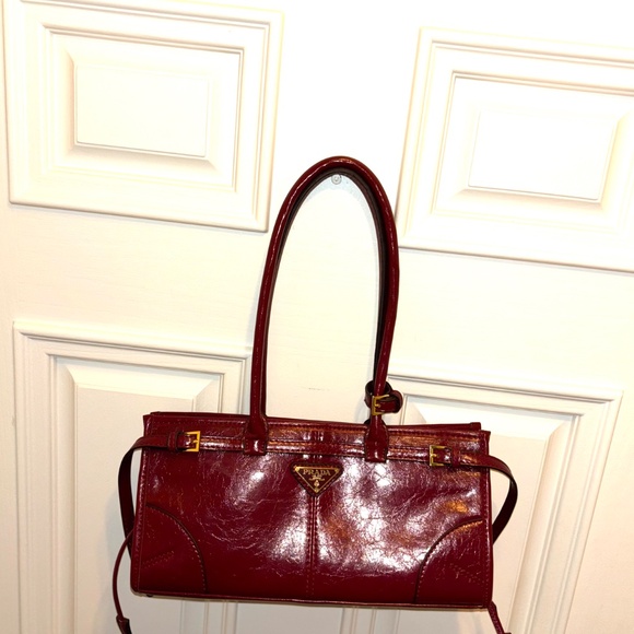 Prada BONNIE Burgundy Glossy Oil Wax Leather Medium - Picture 4 of 15